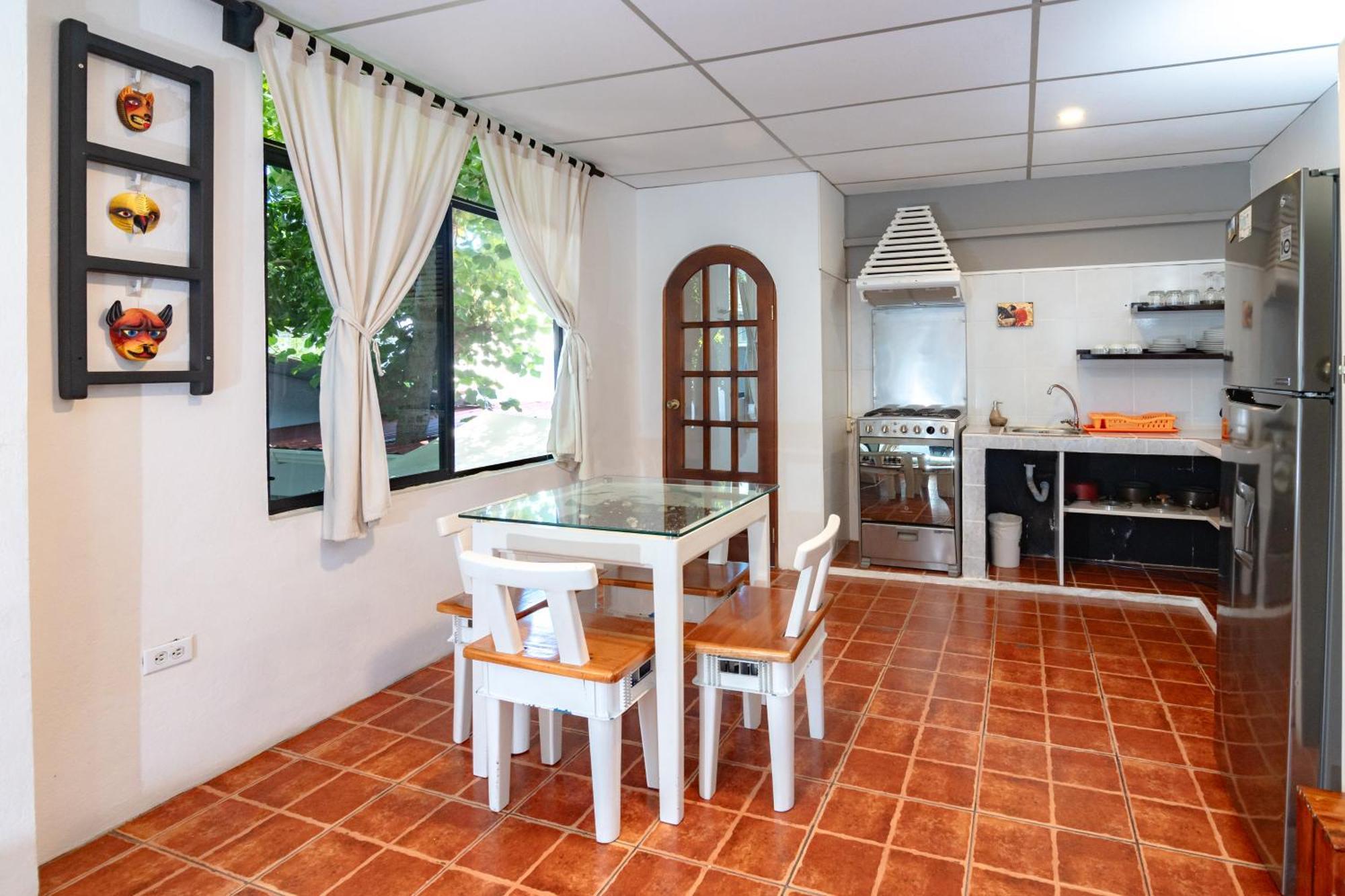 La K-Leta Boutique Guesthouse Puerto Ayora  Ngoại thất bức ảnh